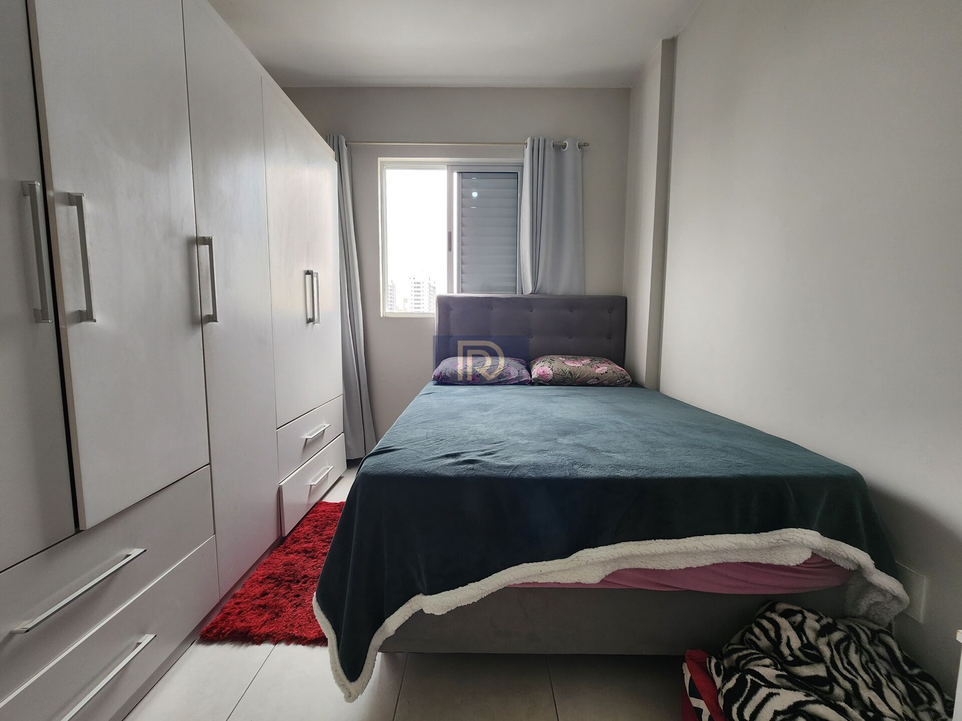 Apartamento à venda com 2 quartos, 70m² - Foto 11