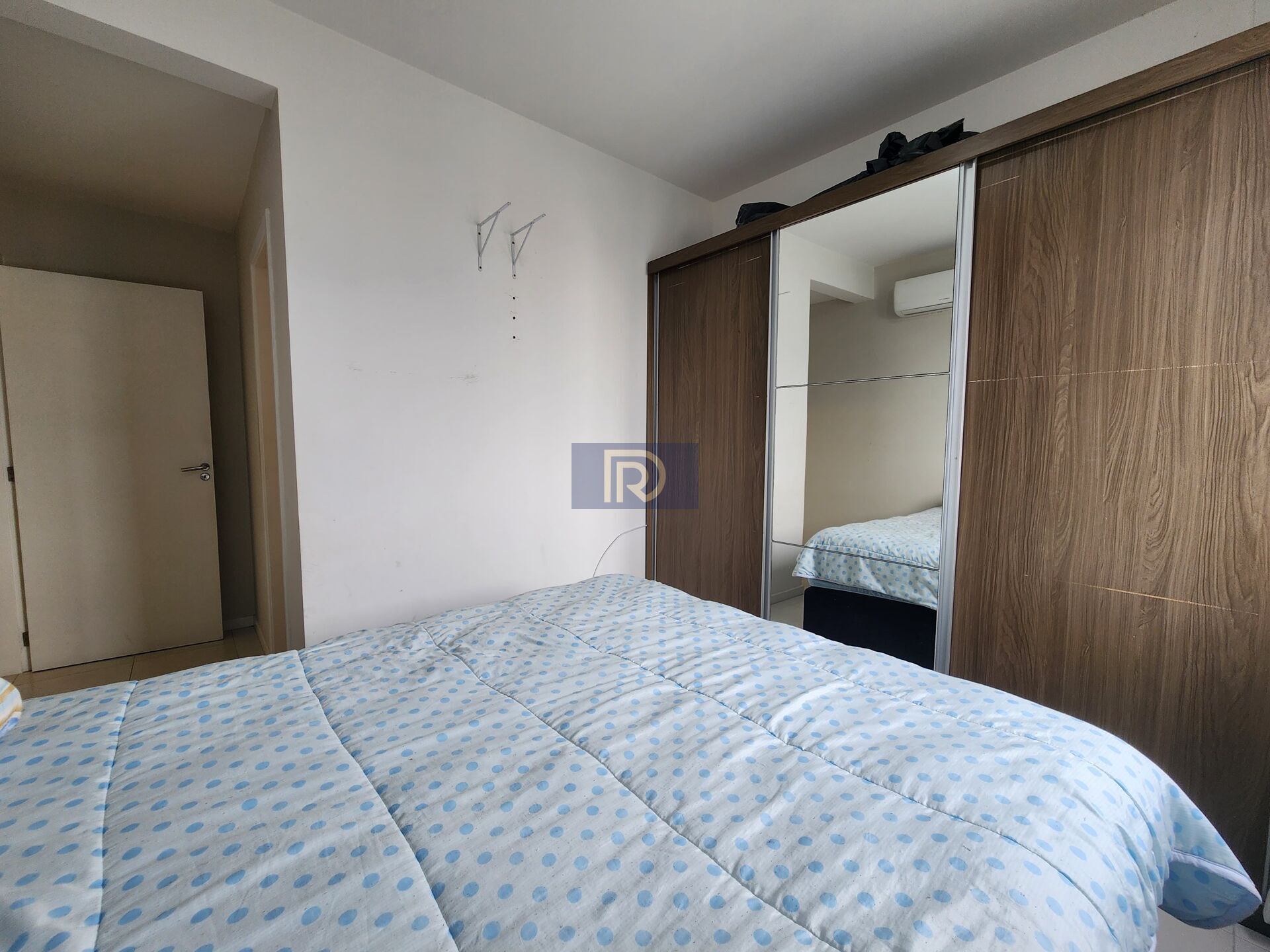 Apartamento à venda com 2 quartos, 70m² - Foto 13