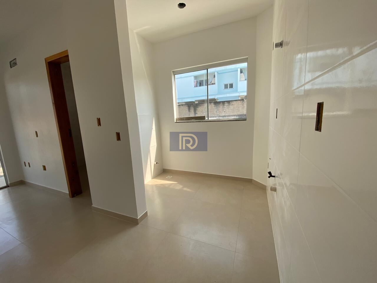 Apartamento à venda com 2 quartos, 50m² - Foto 2