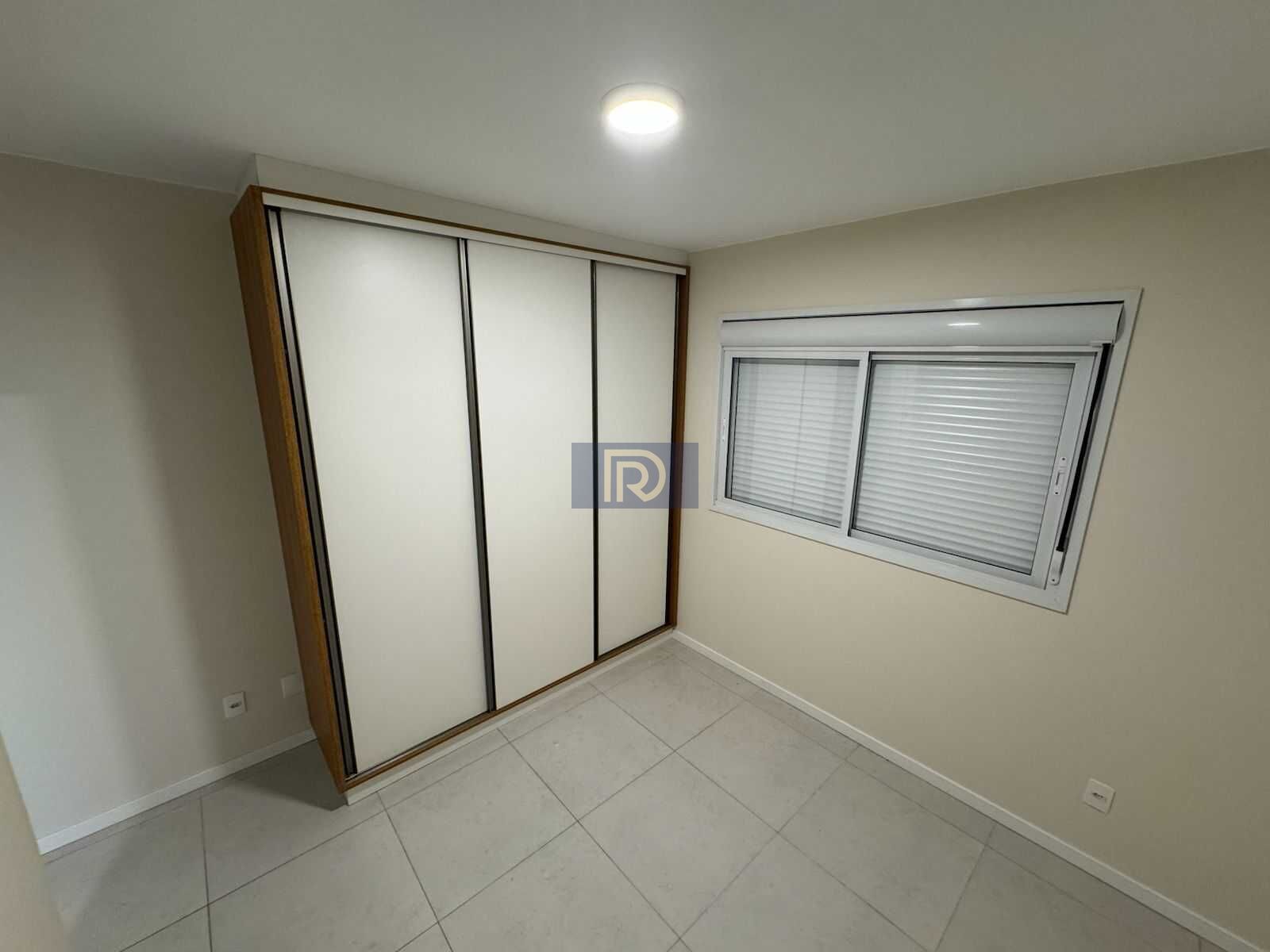 Apartamento à venda com 2 quartos, 64m² - Foto 8