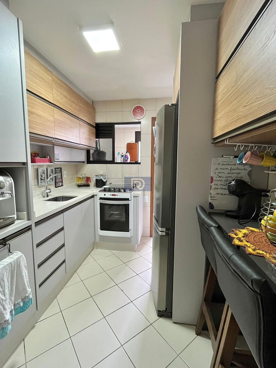 Apartamento à venda com 3 quartos, 93m² - Foto 4