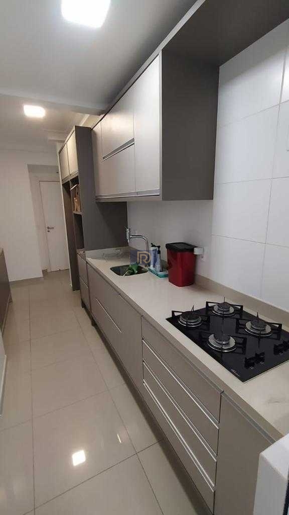 Apartamento à venda com 2 quartos, 70m² - Foto 4