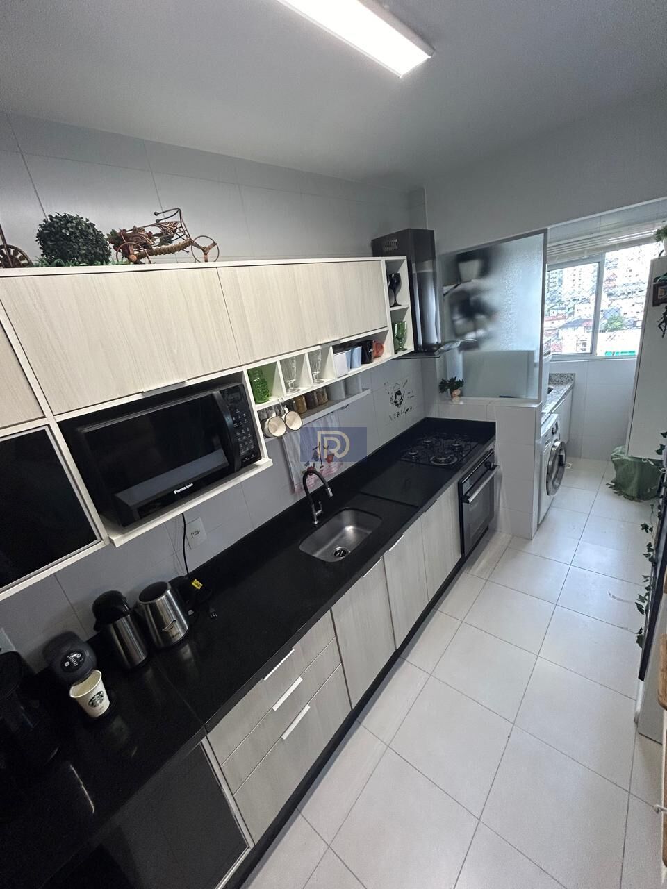 Apartamento à venda com 2 quartos, 70m² - Foto 3