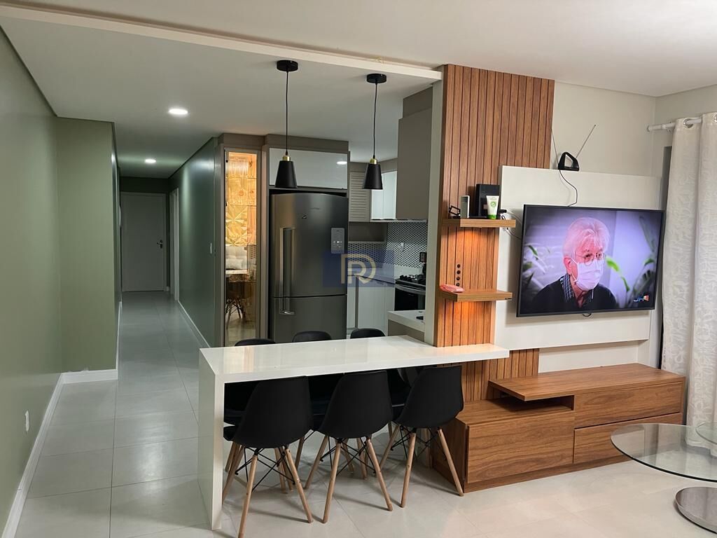 Apartamento à venda com 2 quartos, 77m² - Foto 2