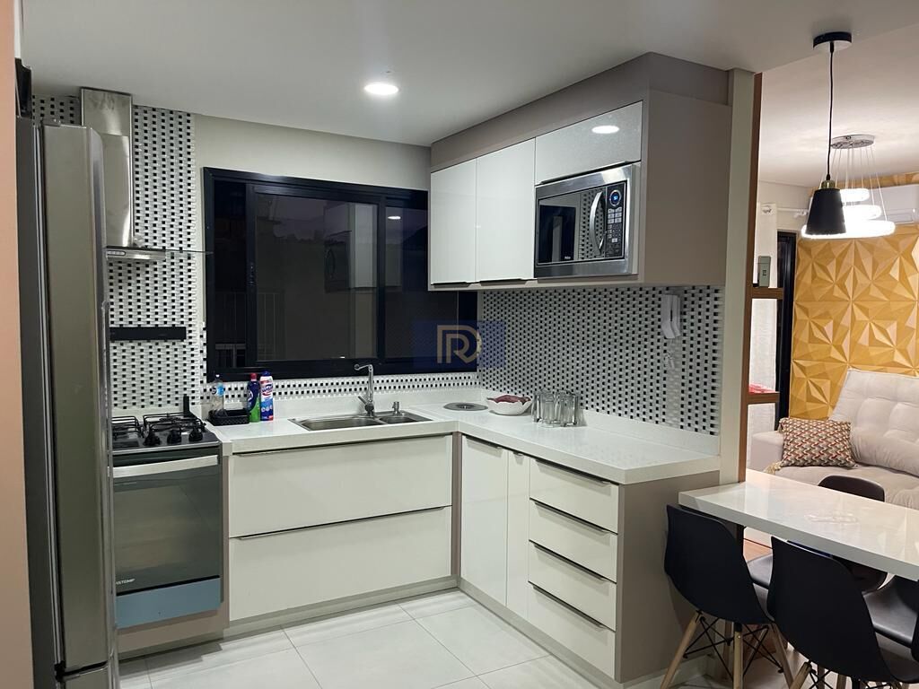 Apartamento à venda com 2 quartos, 77m² - Foto 3