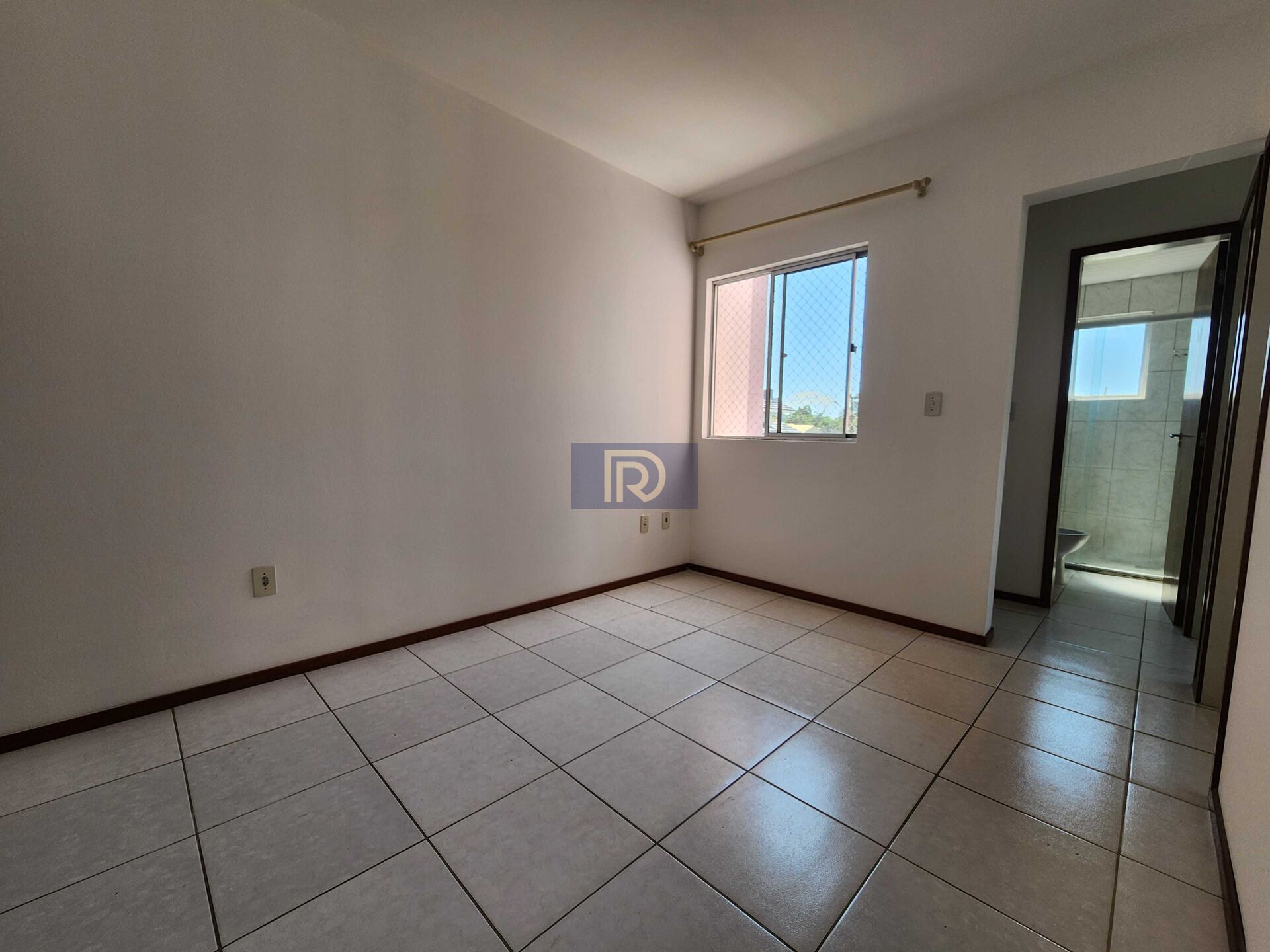 Apartamento à venda com 2 quartos, 44m² - Foto 2