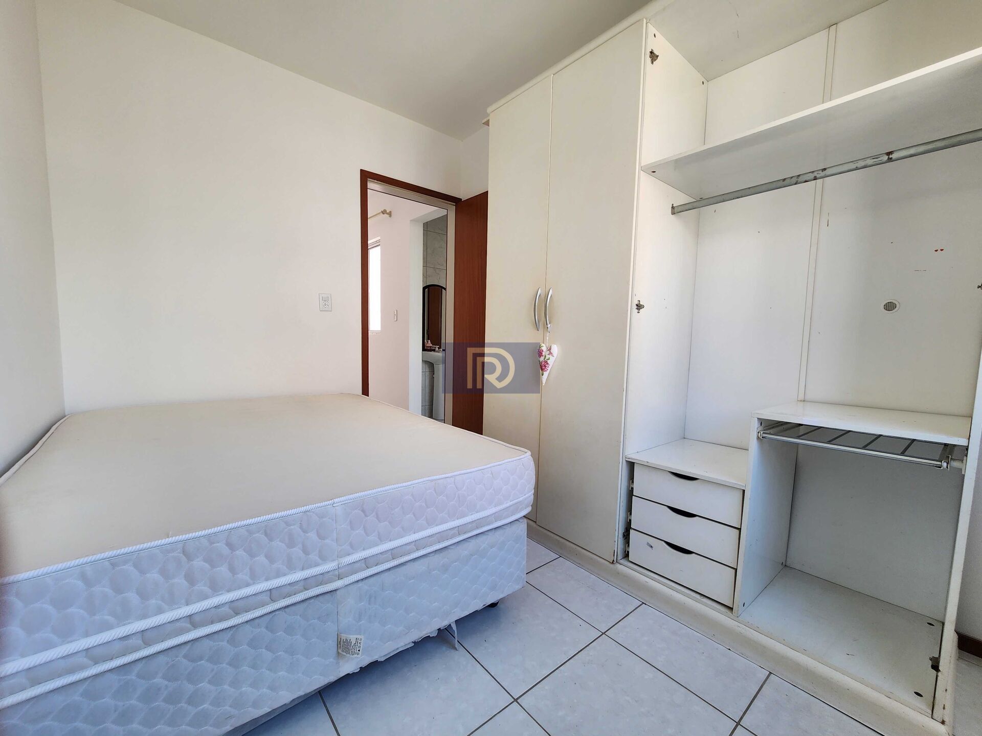 Apartamento à venda com 2 quartos, 44m² - Foto 10