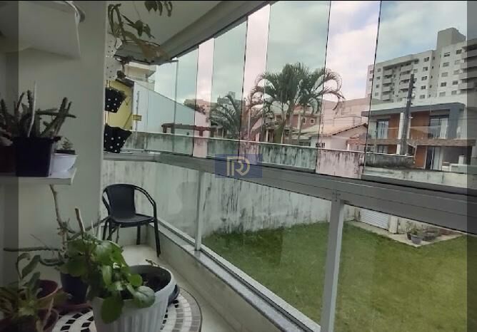 Apartamento à venda com 2 quartos, 64m² - Foto 5