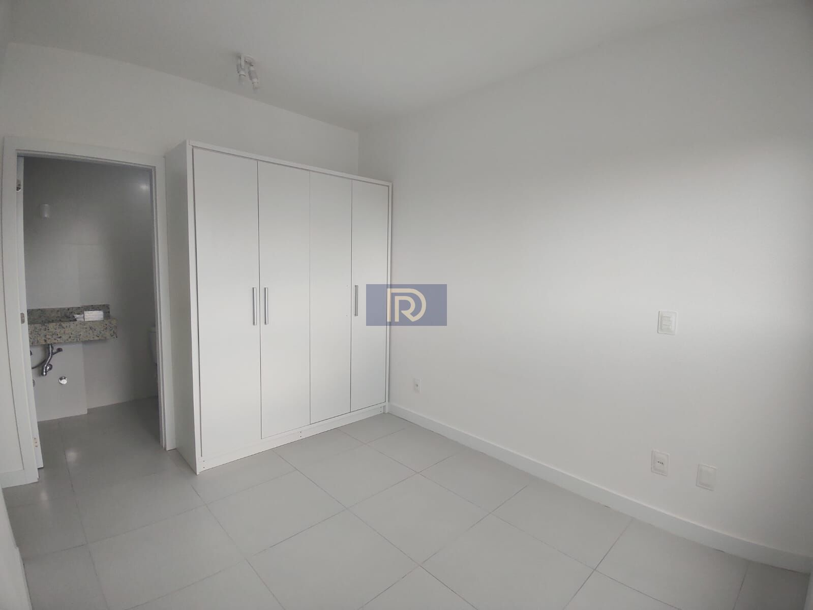 Apartamento à venda com 2 quartos, 100m² - Foto 9