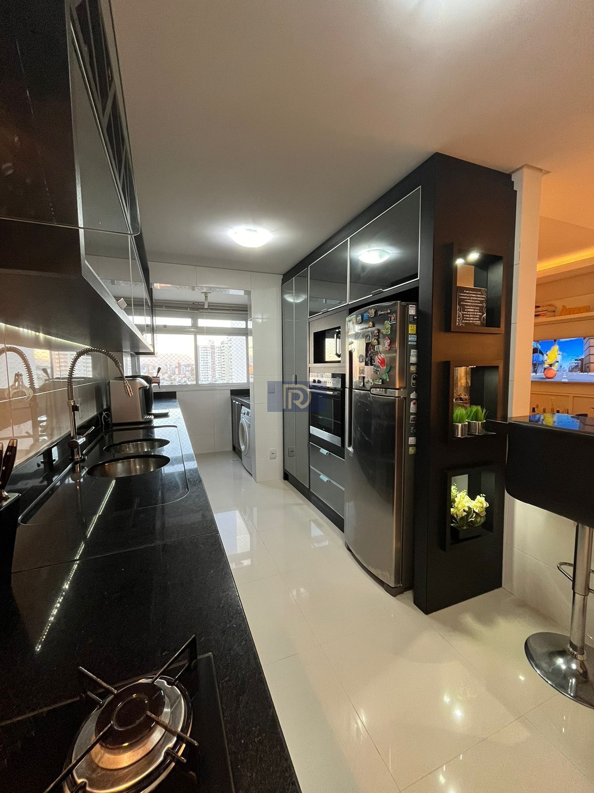 Apartamento à venda com 2 quartos, 77m² - Foto 7