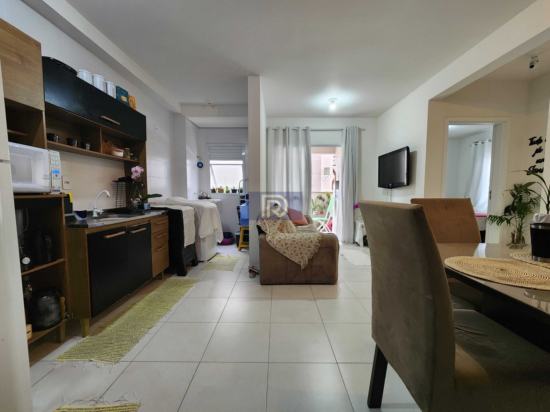 Apartamento à venda com 2 quartos, 64m² - Foto 1