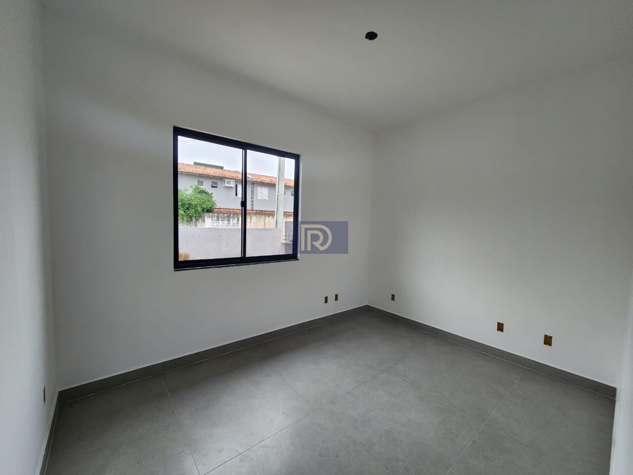 Casa à venda com 3 quartos, 98m² - Foto 6