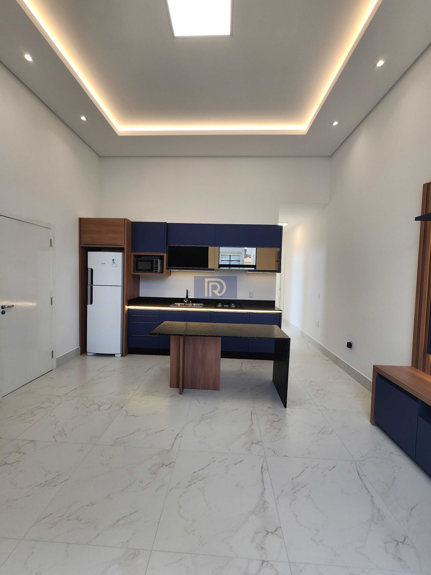 Casa à venda com 2 quartos, 70m² - Foto 4