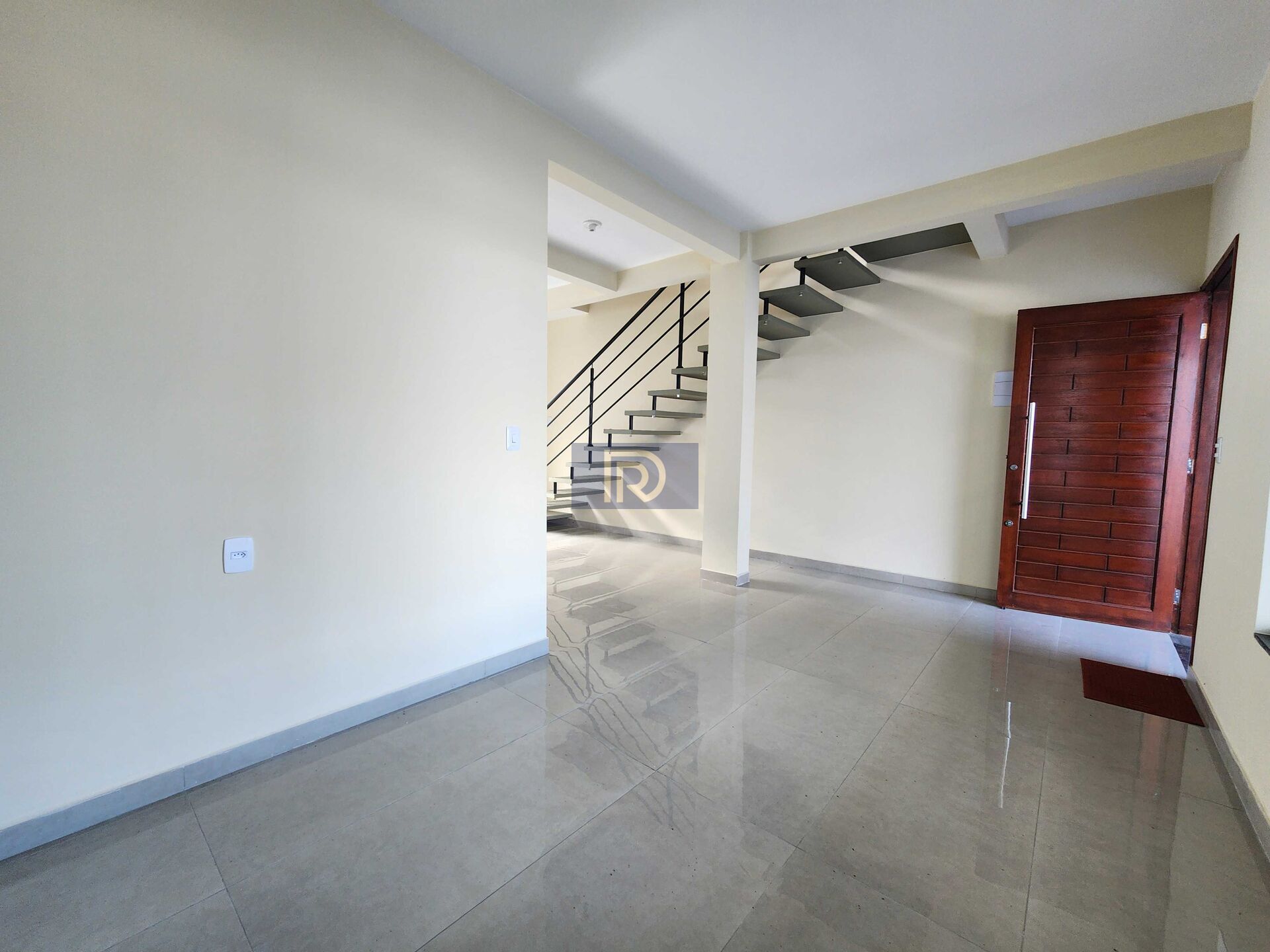 Sobrado à venda com 3 quartos, 110m² - Foto 4
