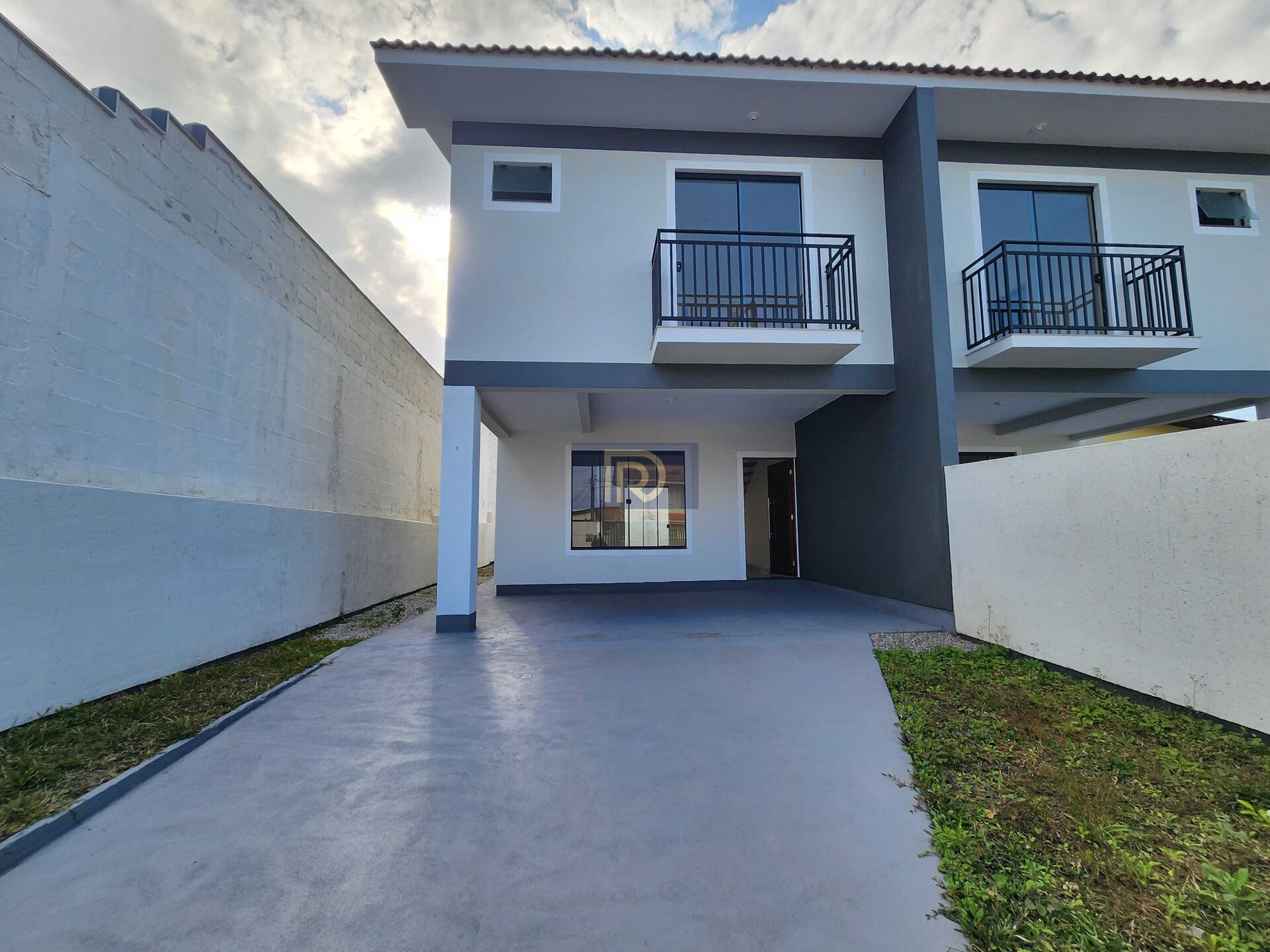 Sobrado à venda com 3 quartos, 110m² - Foto 1