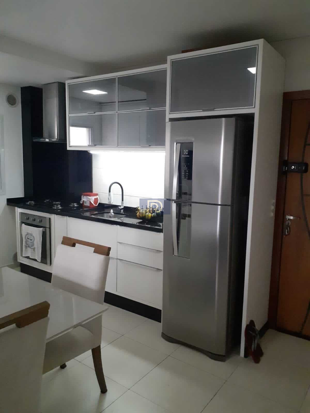 Apartamento à venda com 2 quartos, 76m² - Foto 1