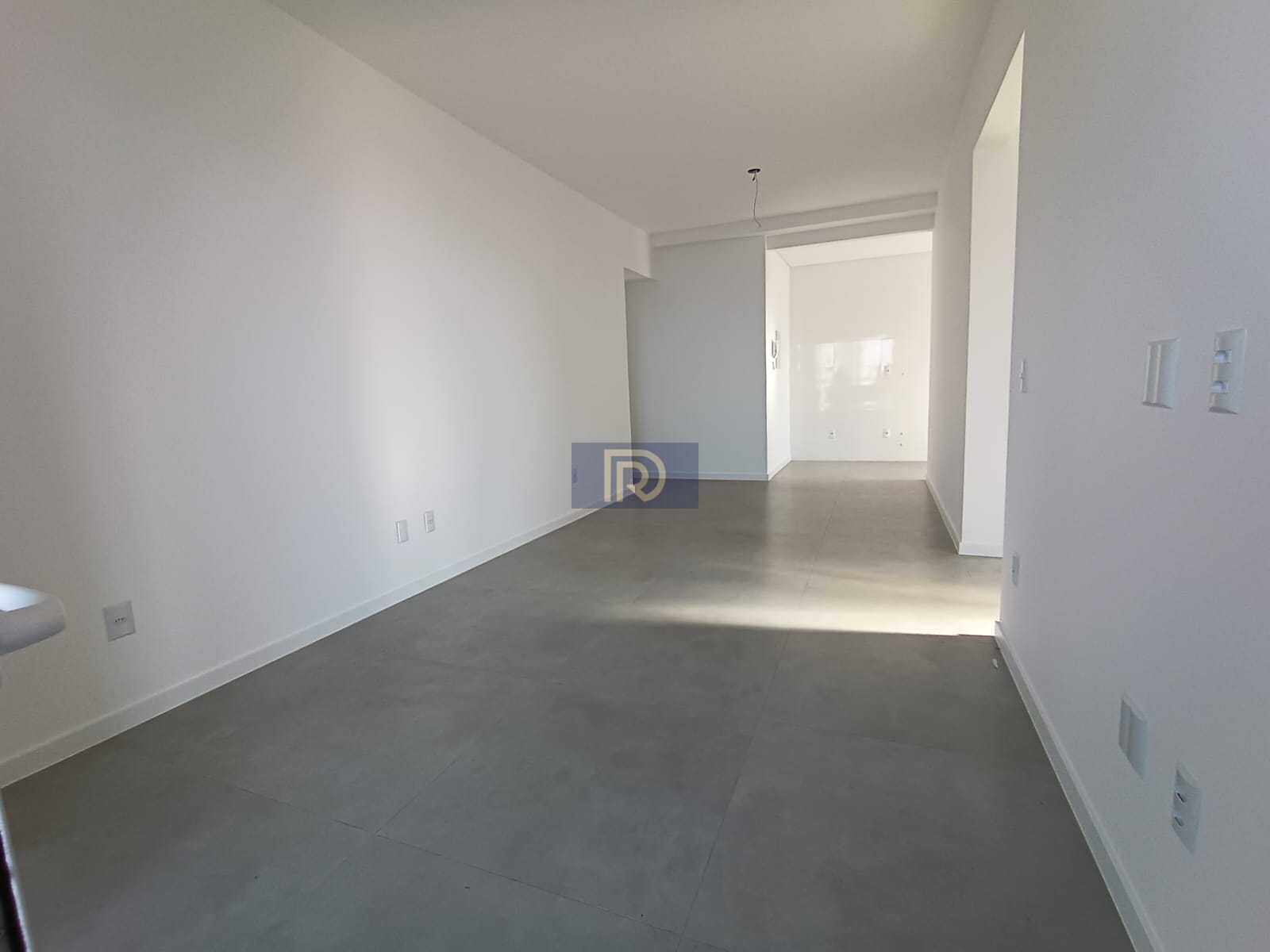 Apartamento à venda com 2 quartos, 75m² - Foto 4