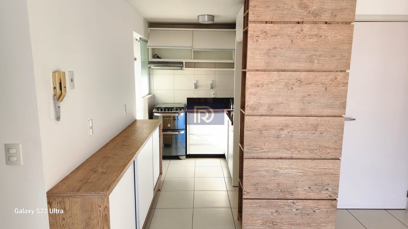 Apartamento à venda com 3 quartos, 94m² - Foto 2