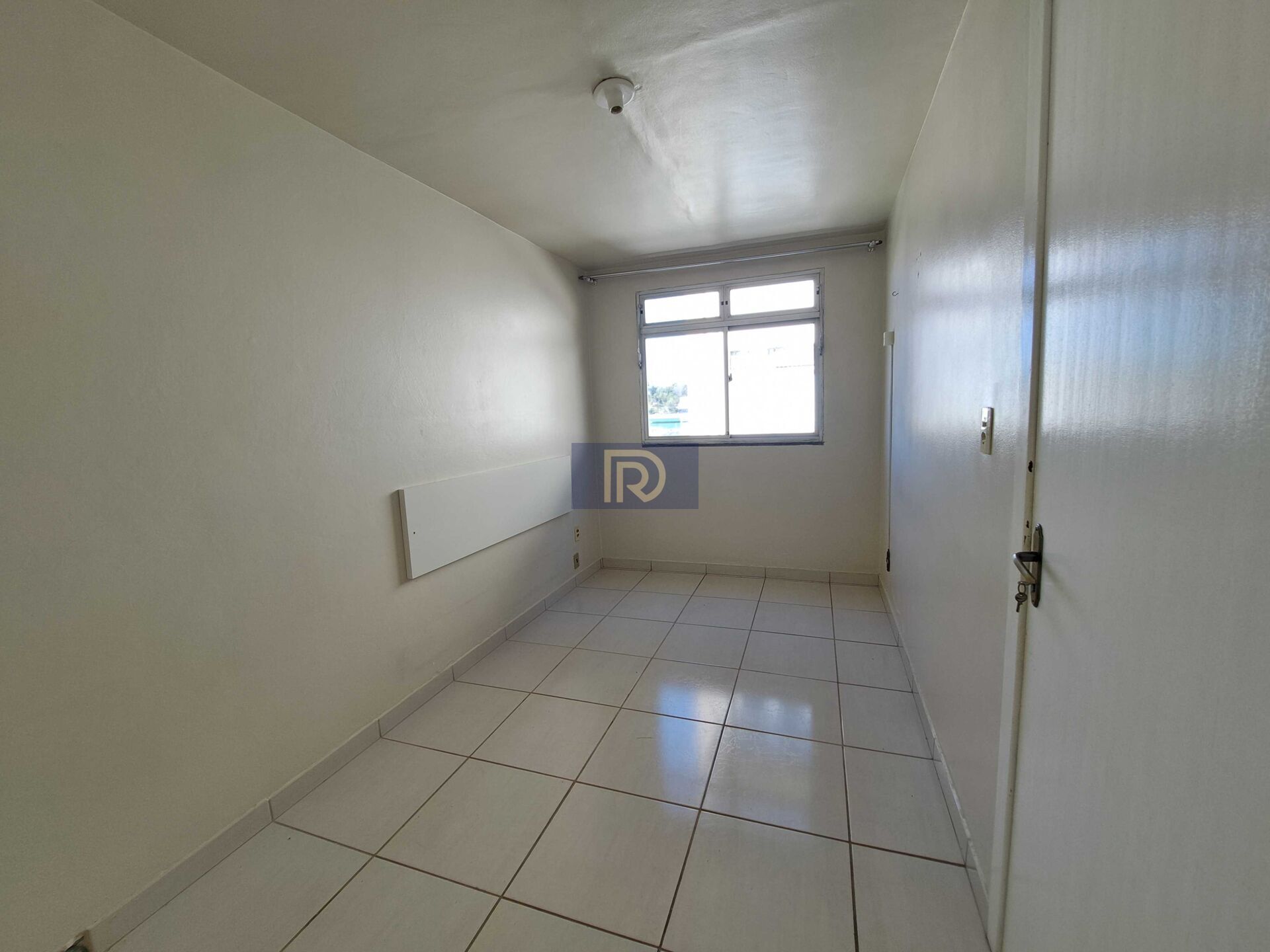 Apartamento à venda com 3 quartos, 48m² - Foto 2