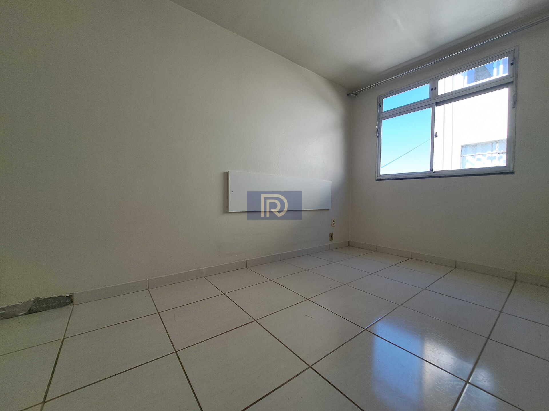 Apartamento à venda com 3 quartos, 48m² - Foto 1