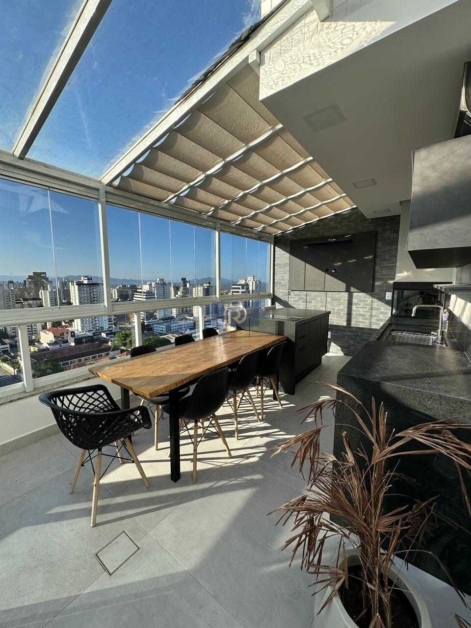 Cobertura, 3 quartos, 202 m² - Foto 1