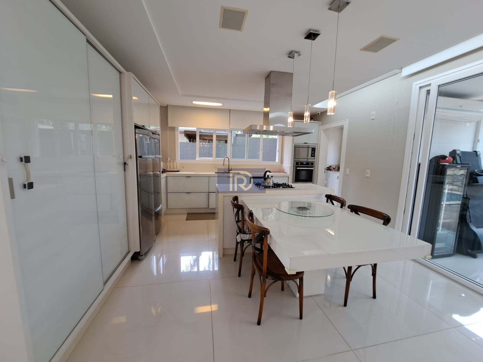 Casa à venda com 4 quartos, 340m² - Foto 13