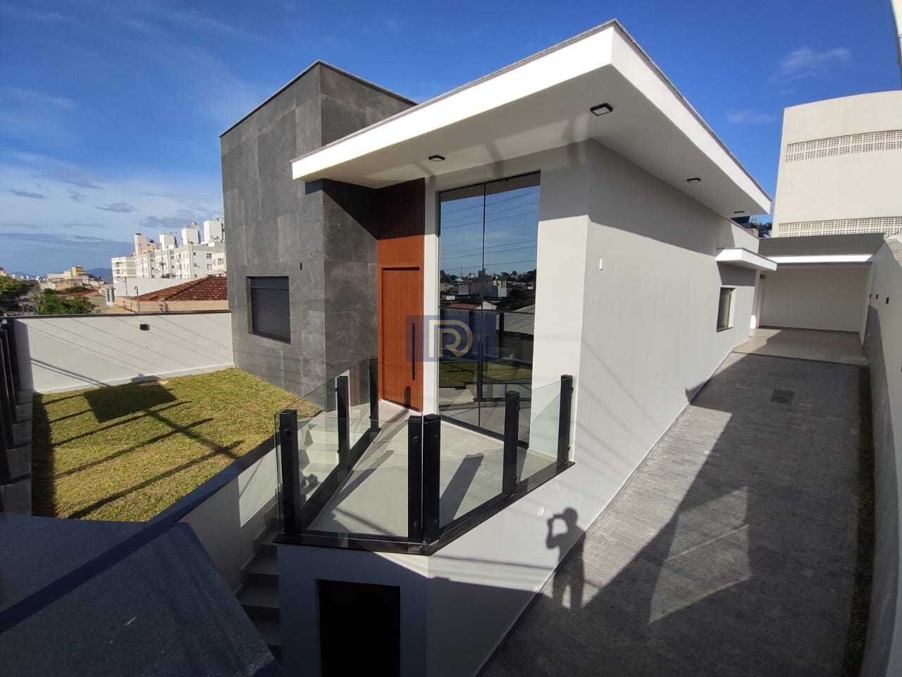 Casa à venda com 3 quartos, 190m² - Foto 1