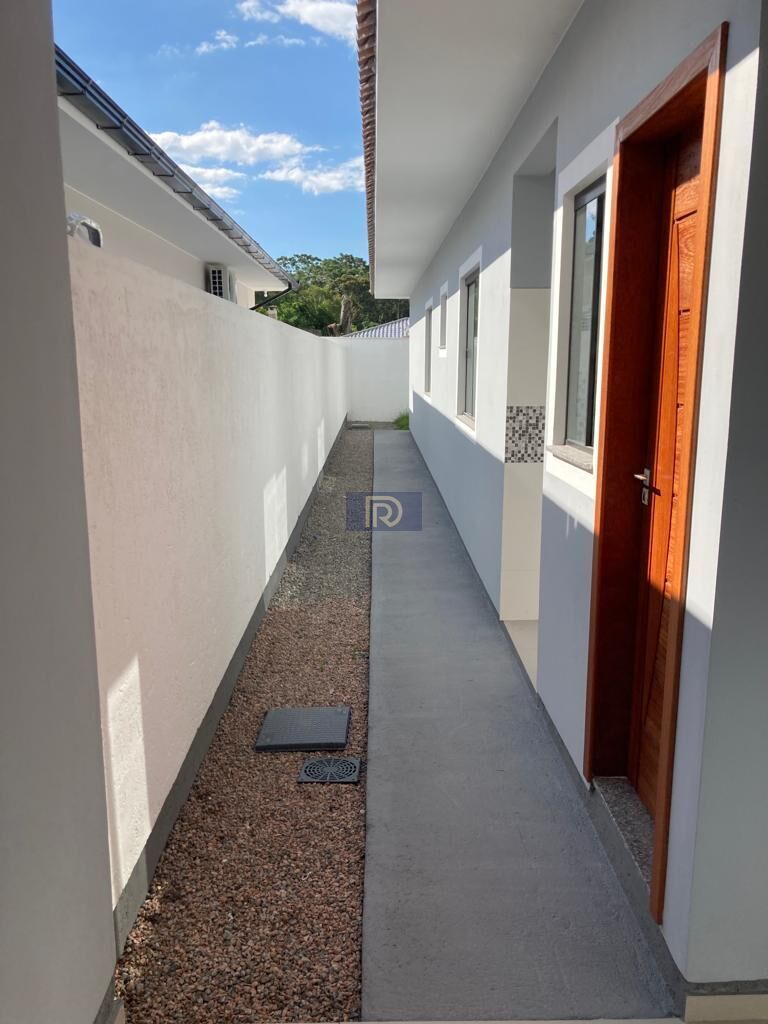 Casa à venda com 3 quartos, 95m² - Foto 4