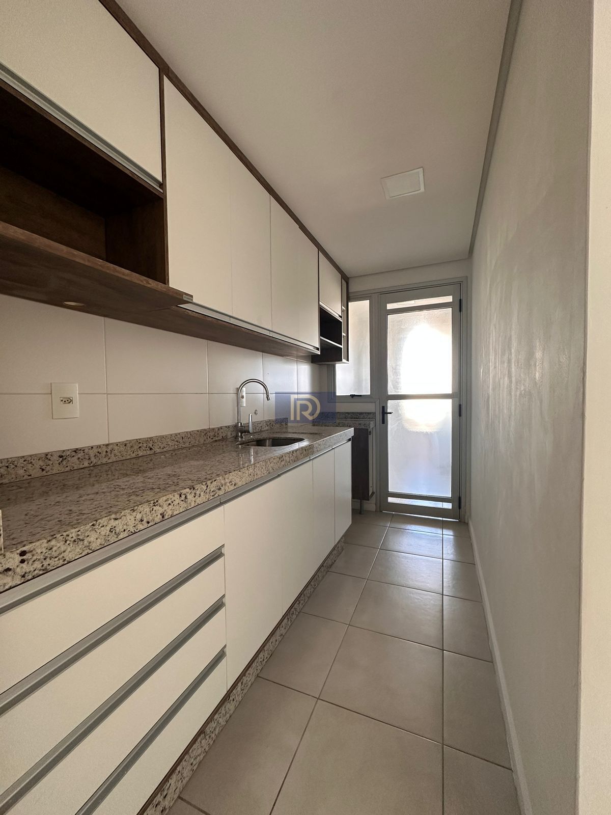 Apartamento à venda com 2 quartos, 91m² - Foto 4