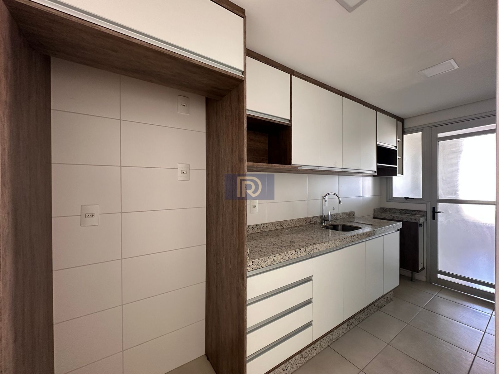 Apartamento à venda com 2 quartos, 91m² - Foto 2