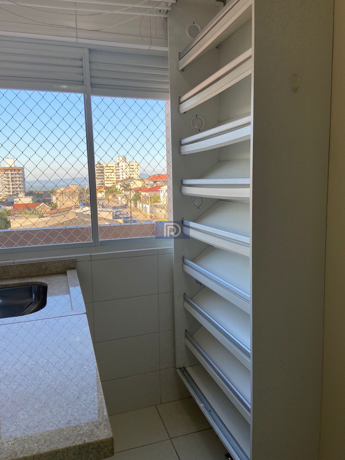 Apartamento à venda com 2 quartos, 75m² - Foto 7