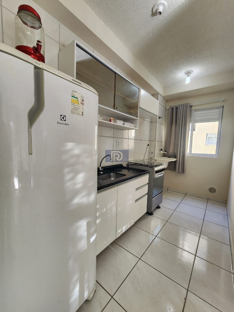 Apartamento à venda com 2 quartos, 48m² - Foto 2