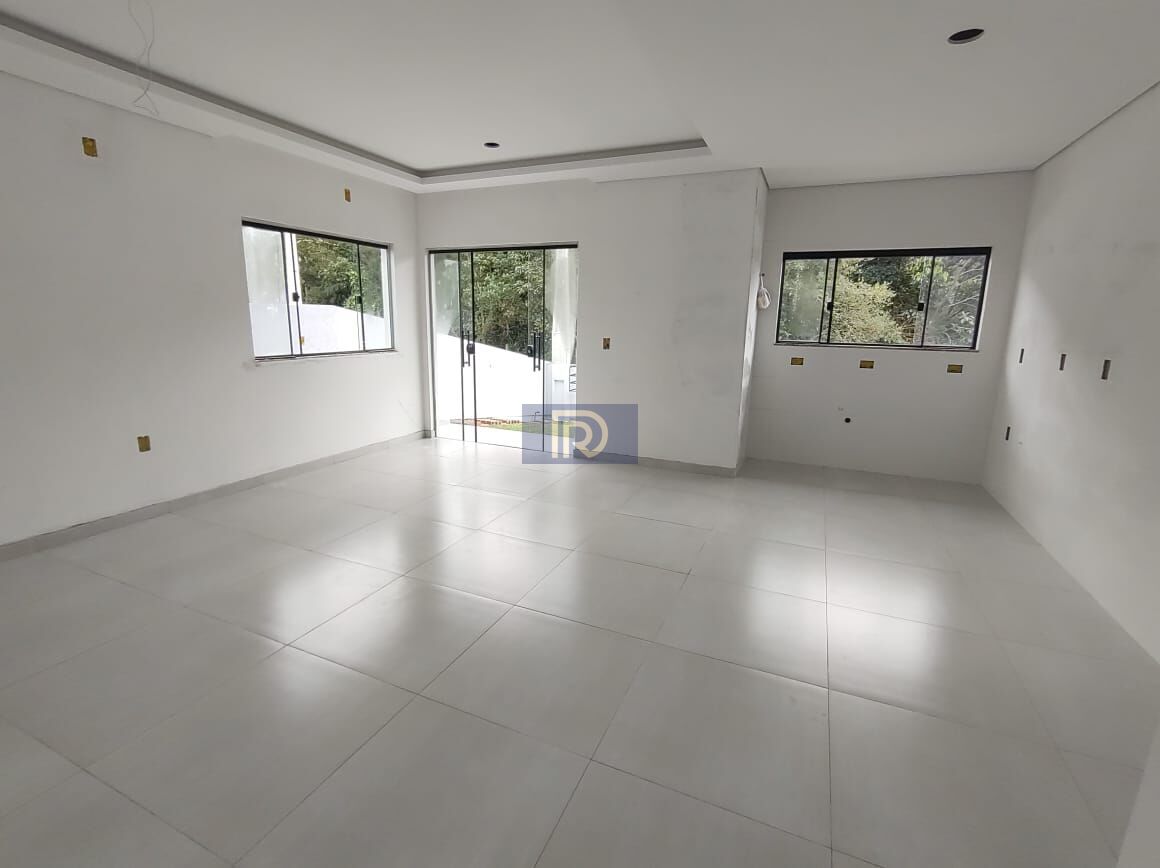 Casa à venda com 3 quartos, 101m² - Foto 4