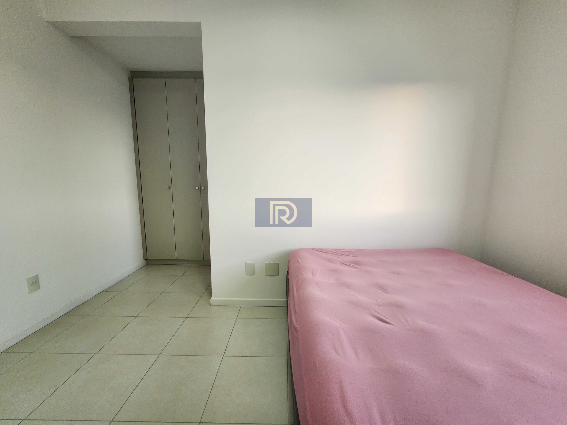 Apartamento à venda com 2 quartos, 67m² - Foto 13