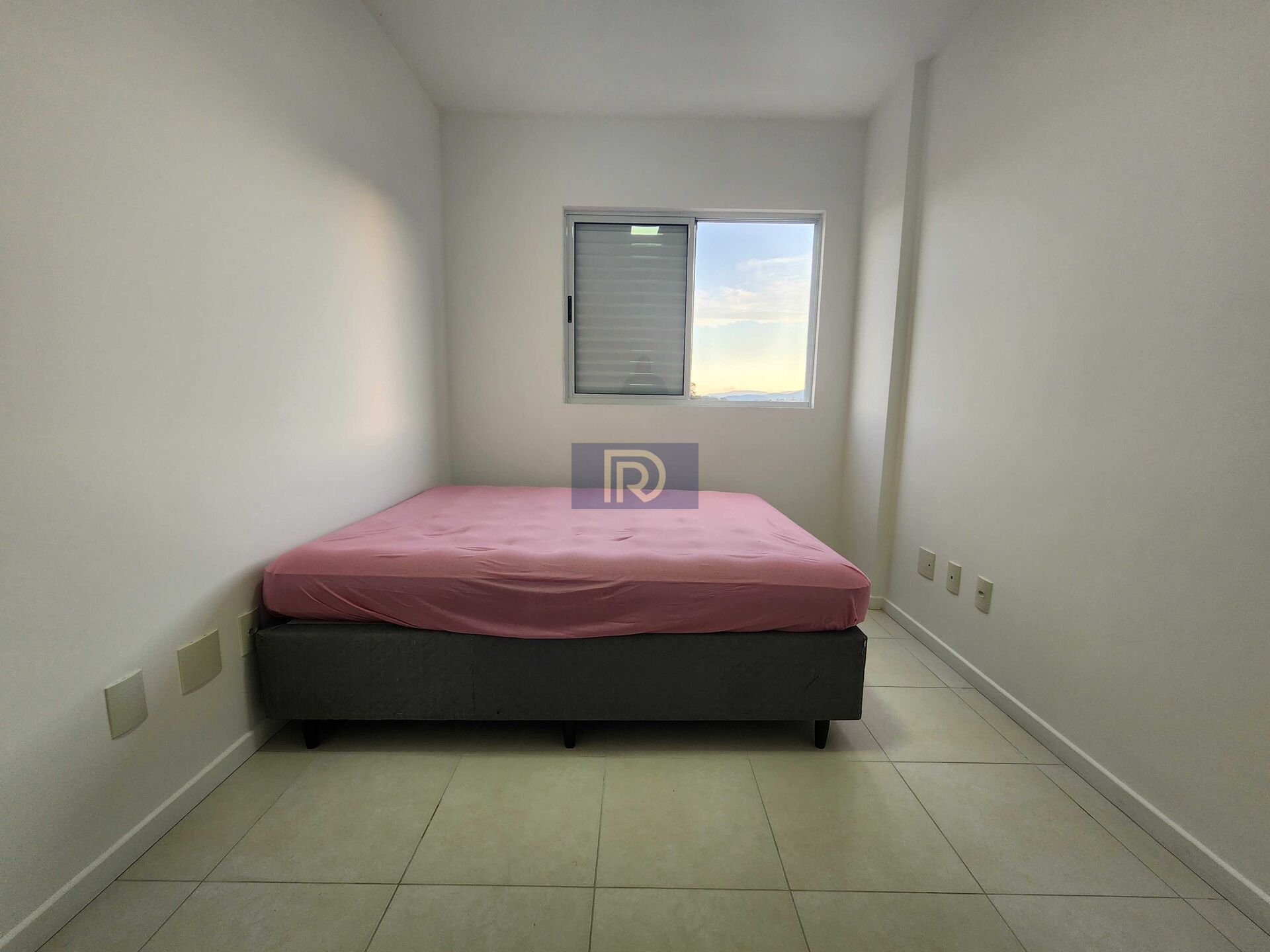 Apartamento à venda com 2 quartos, 67m² - Foto 14