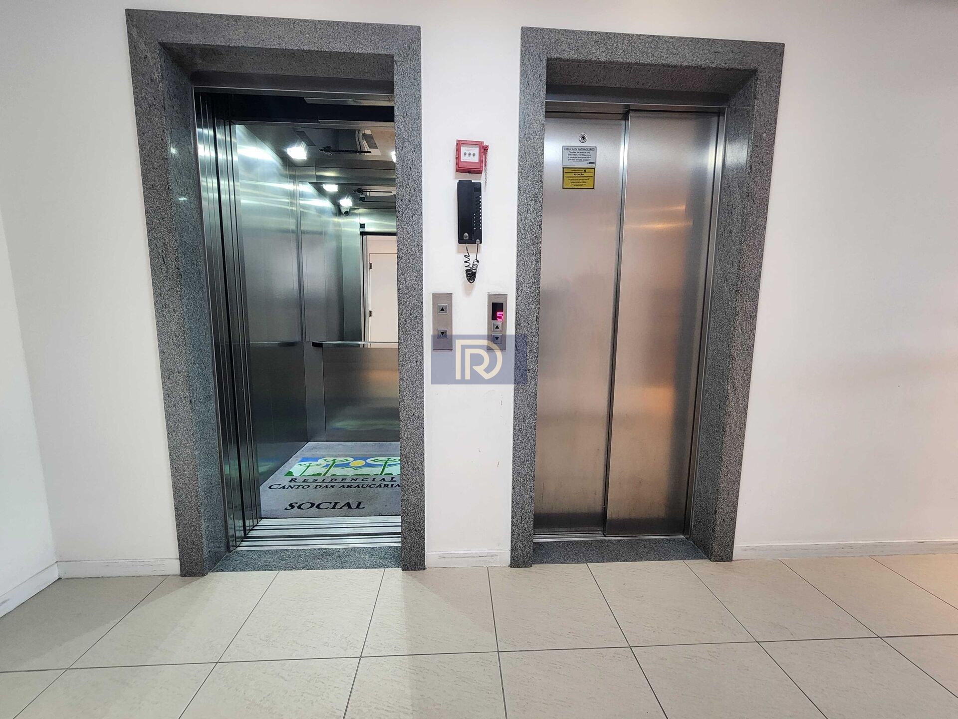 Apartamento à venda com 2 quartos, 60m² - Foto 17