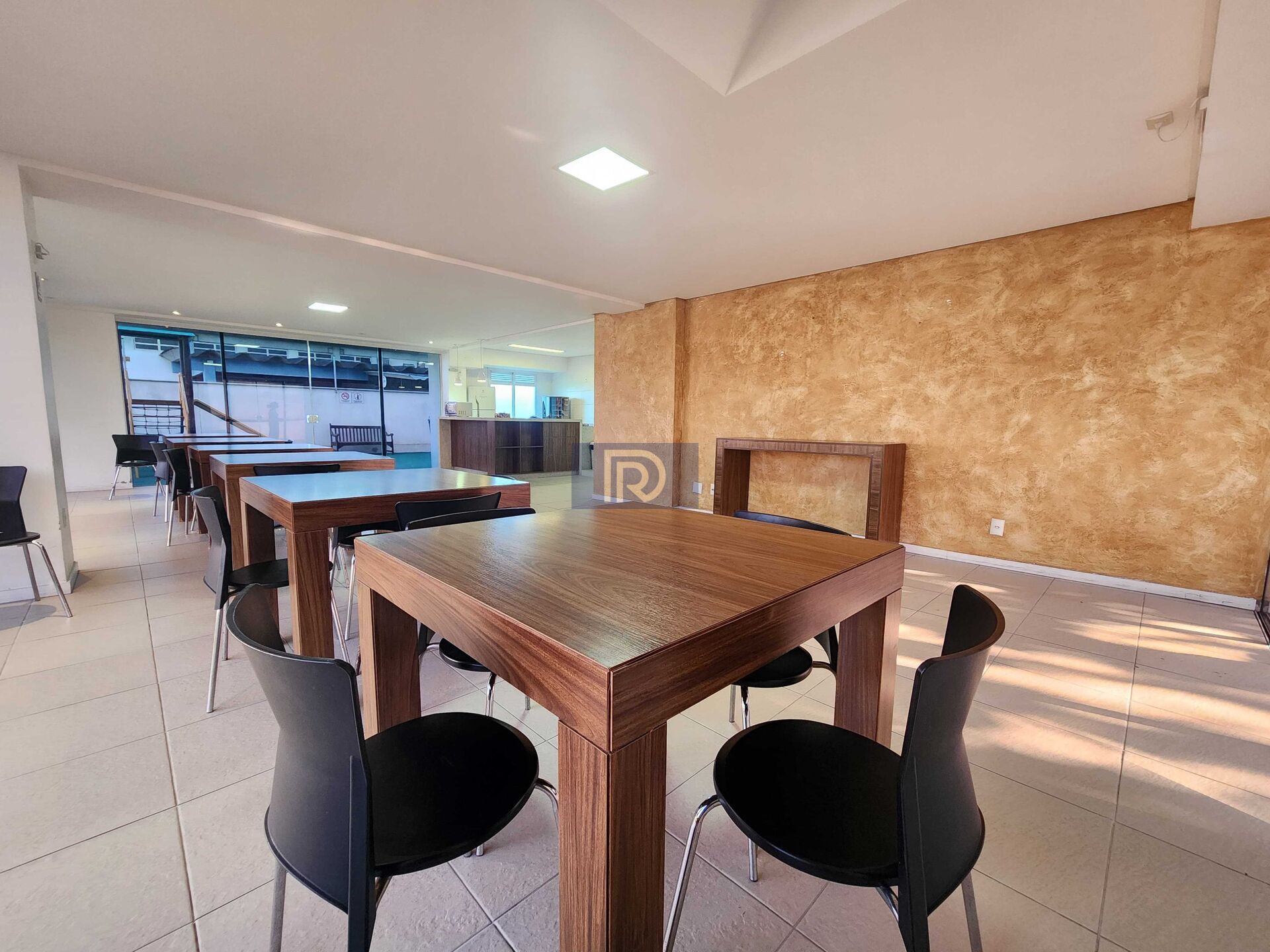 Apartamento à venda com 2 quartos, 60m² - Foto 15