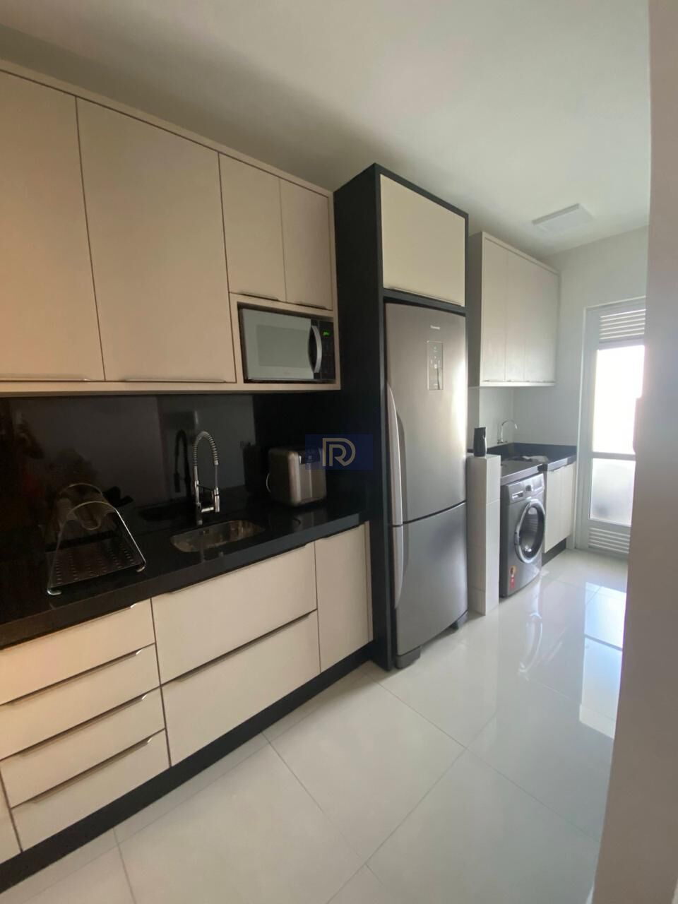 Apartamento à venda com 3 quartos, 88m² - Foto 3