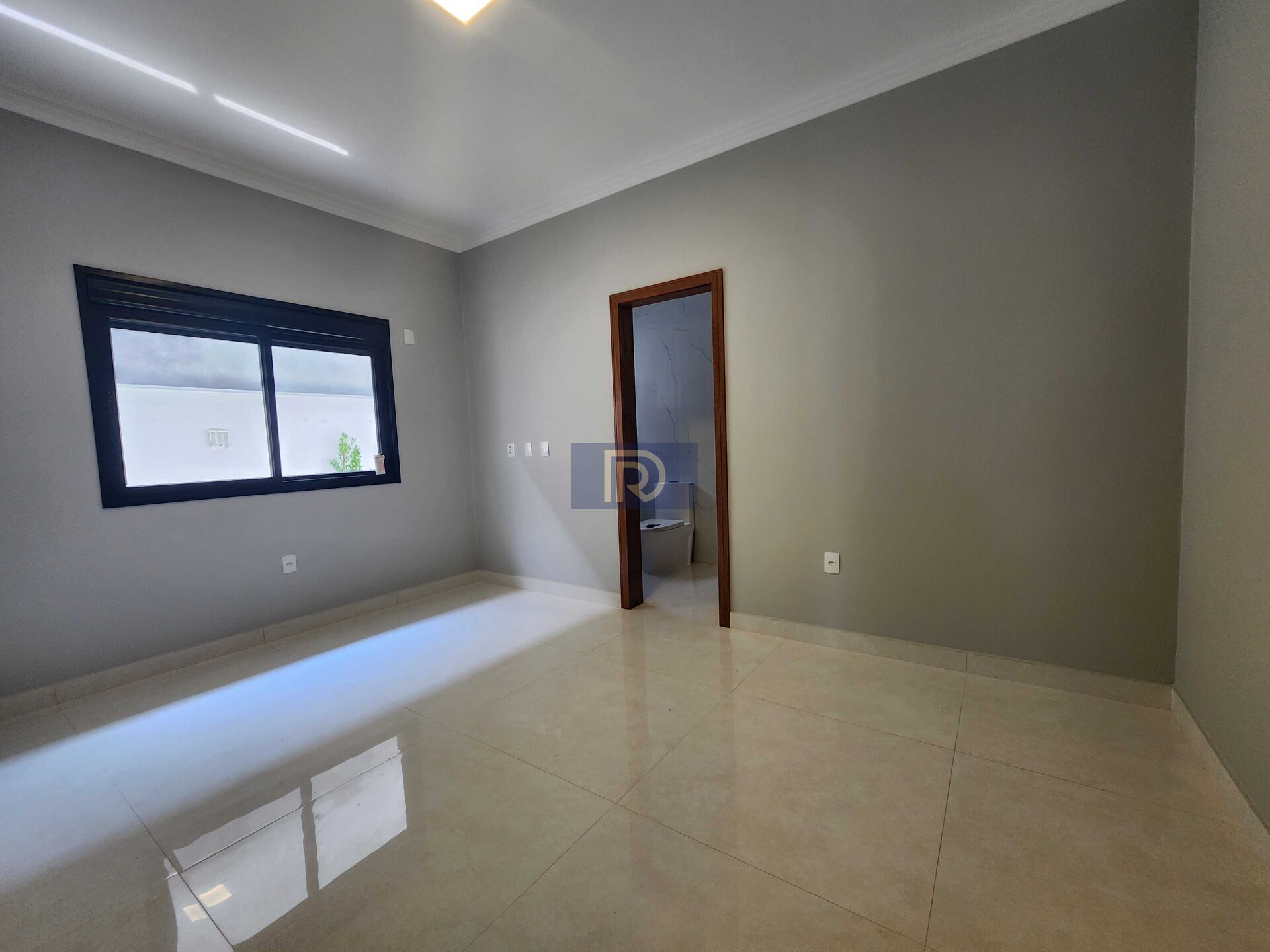 Casa à venda com 3 quartos, 99m² - Foto 7