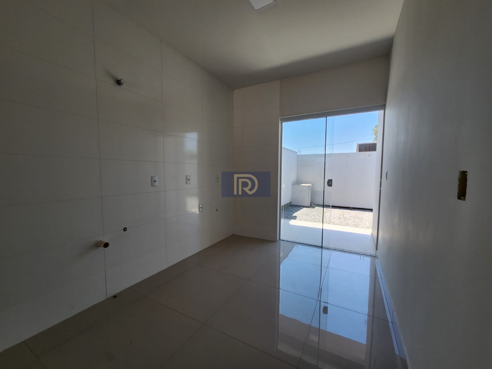 Casa à venda com 3 quartos, 82m² - Foto 5