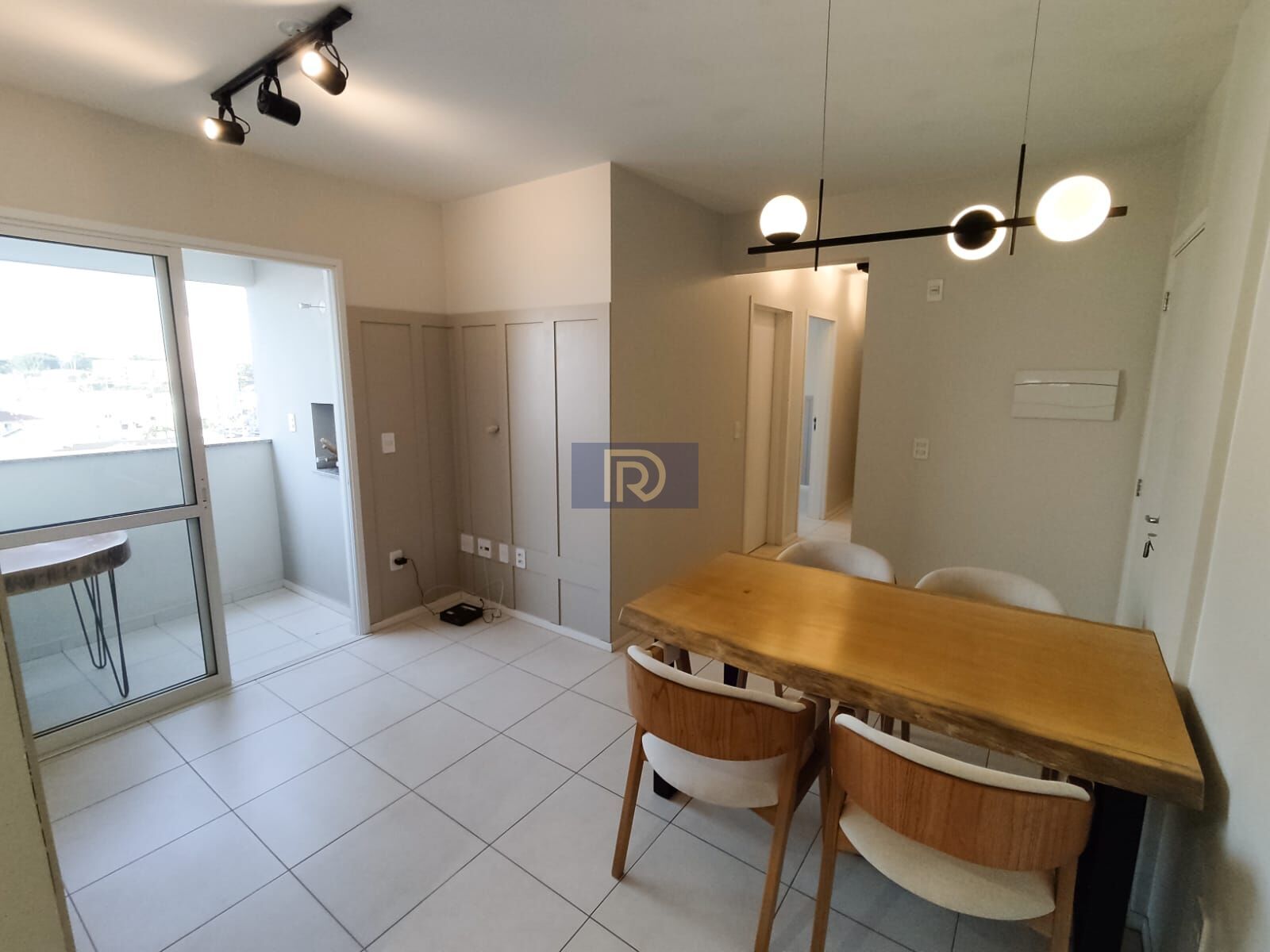 Apartamento à venda com 3 quartos, 64m² - Foto 2