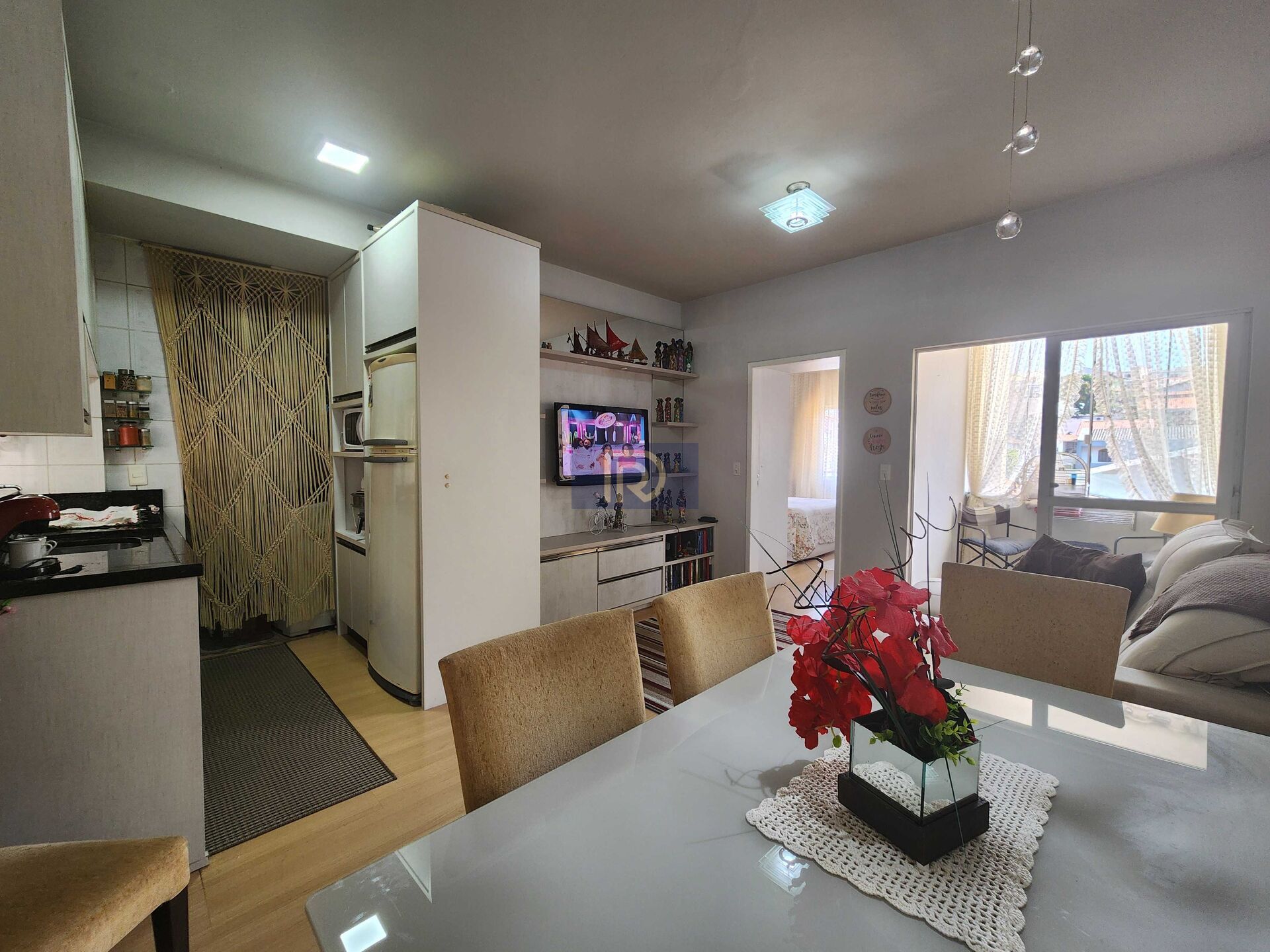 Apartamento à venda com 1 quarto, 44m² - Foto 4