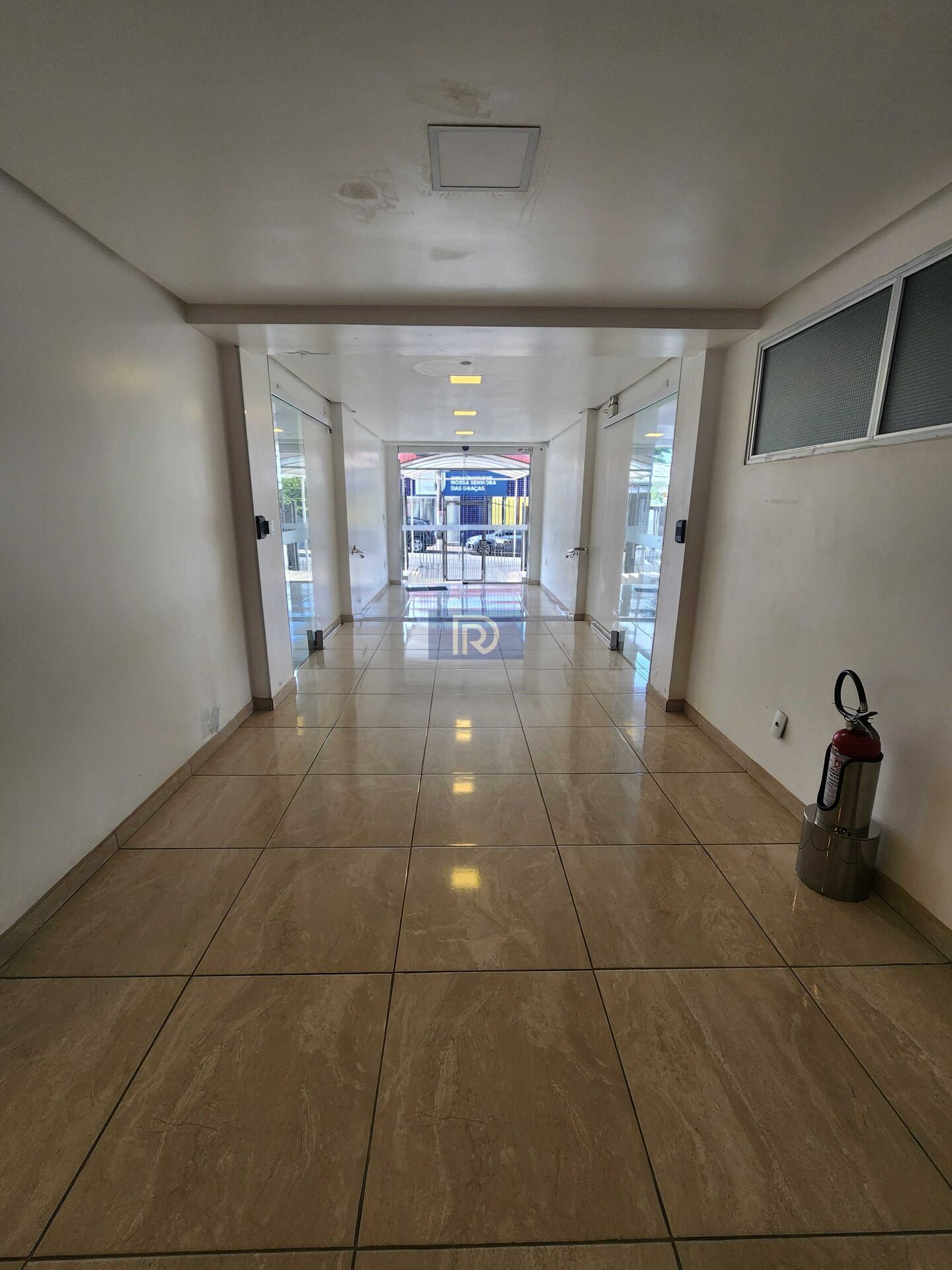 Apartamento à venda com 1 quarto, 44m² - Foto 17