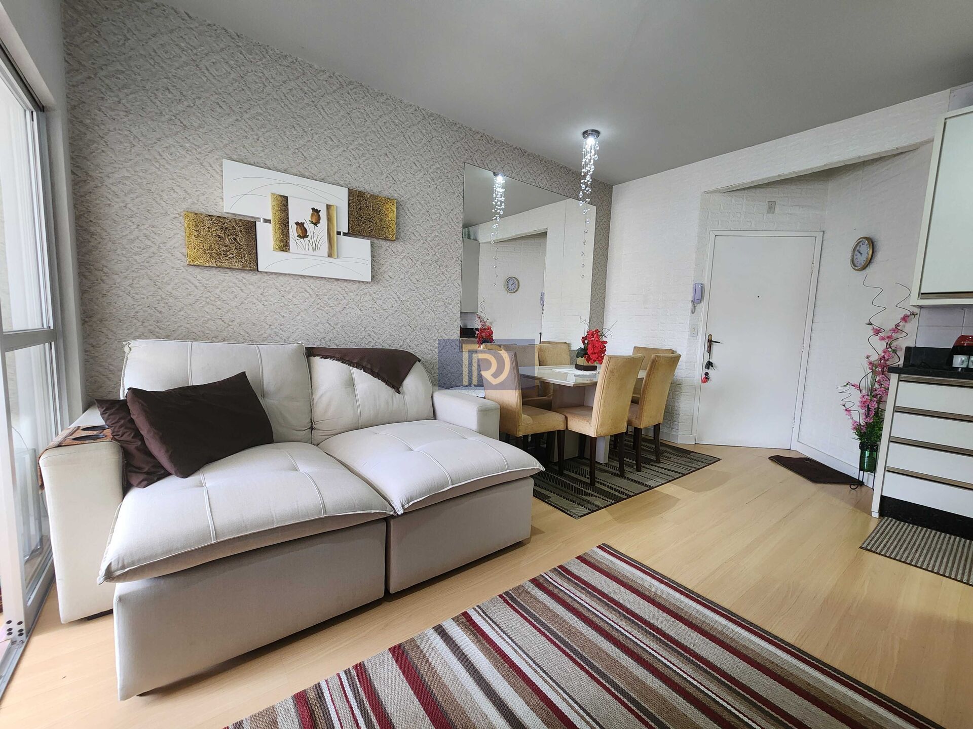 Apartamento à venda com 1 quarto, 44m² - Foto 2
