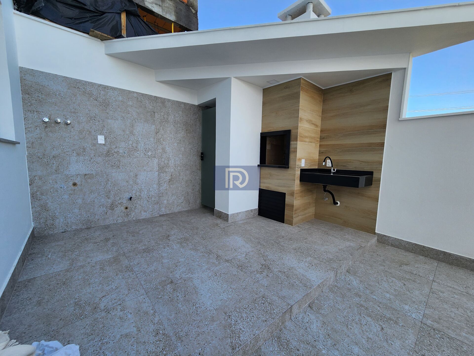 Casa à venda com 4 quartos, 241m² - Foto 32