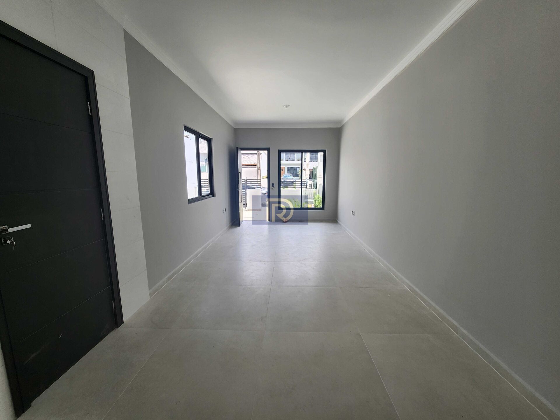 Casa à venda com 2 quartos, 69m² - Foto 4