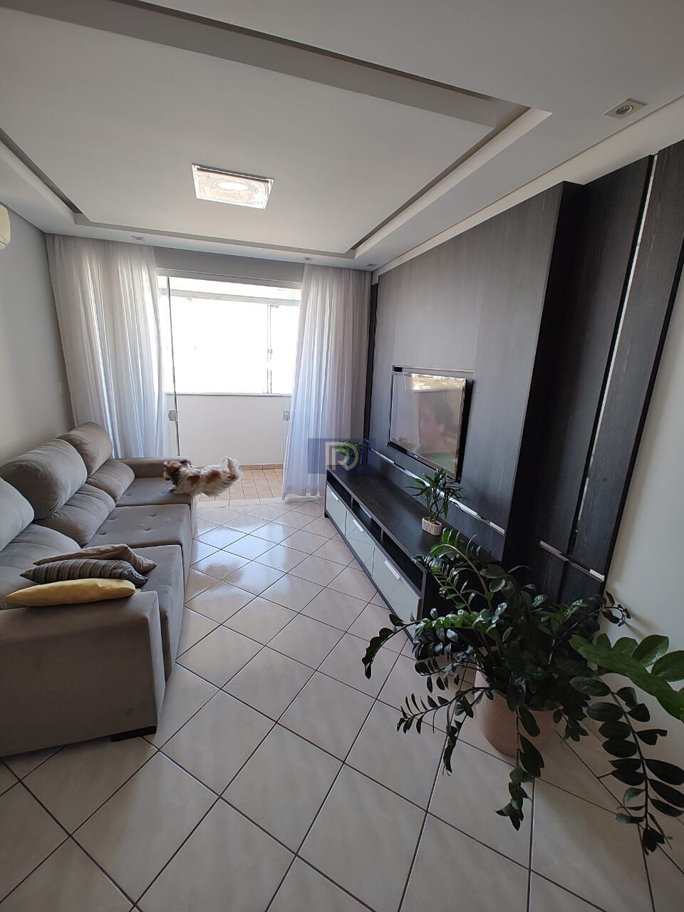 Apartamento à venda com 3 quartos, 101m² - Foto 2