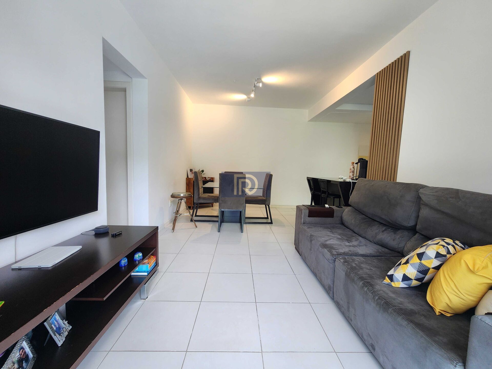 Apartamento à venda com 2 quartos, 68m² - Foto 1