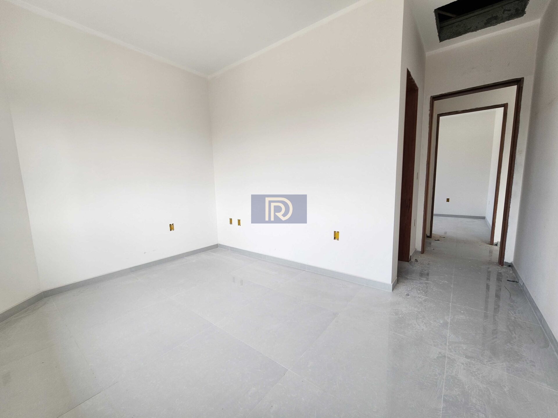 Casa à venda com 2 quartos, 70m² - Foto 12