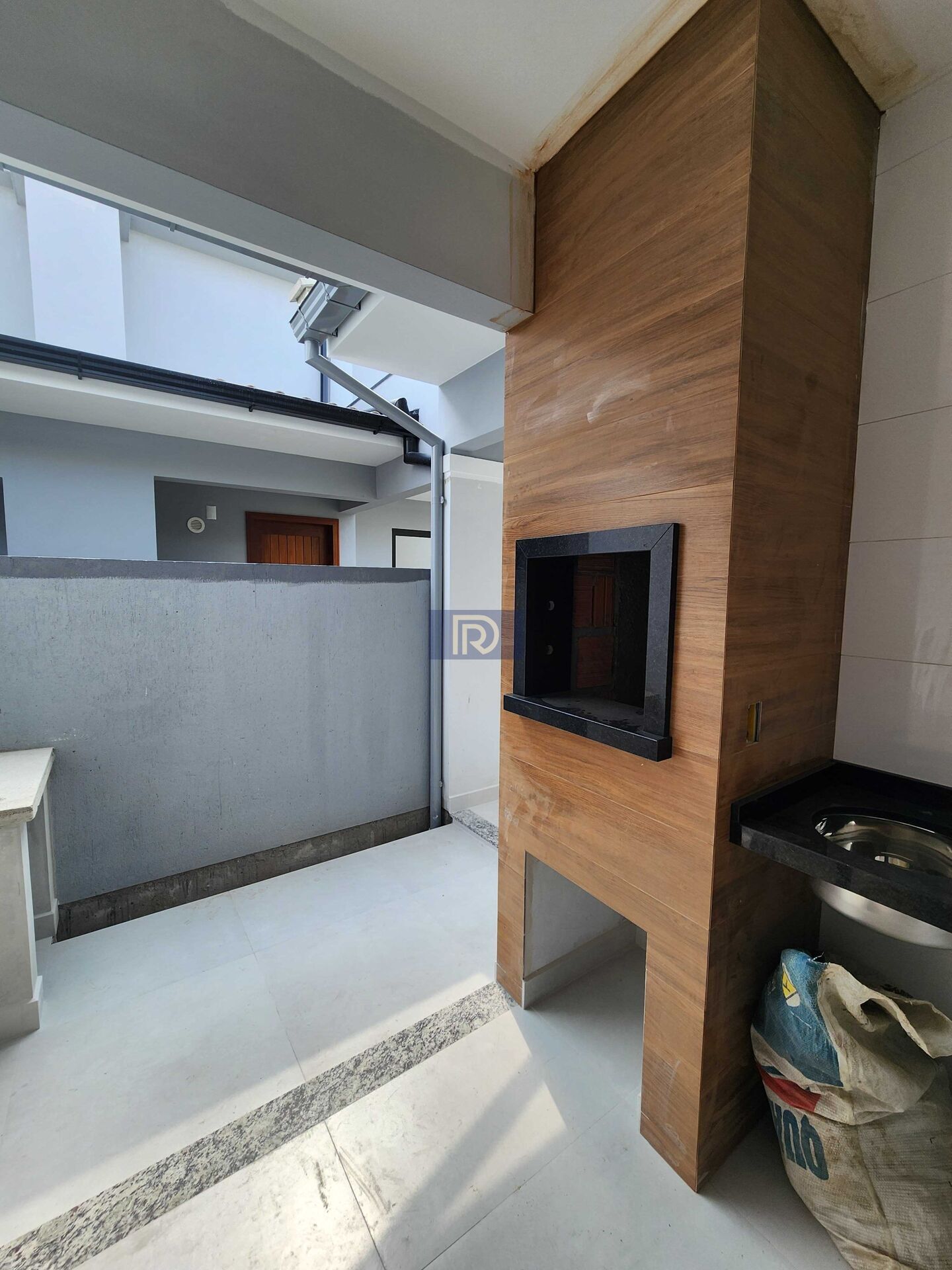 Casa à venda com 2 quartos, 70m² - Foto 15